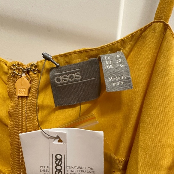 ASOS DESIGN Petite strappy scatter sequin embellished wrap maxi dress - Picture 6 of 6